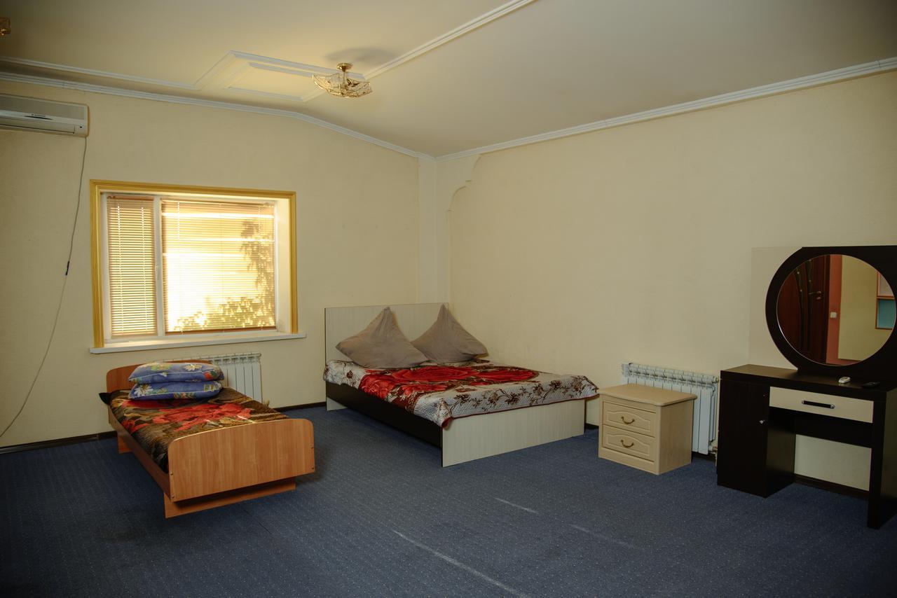 Hostel Wigwam Oral Buitenkant foto